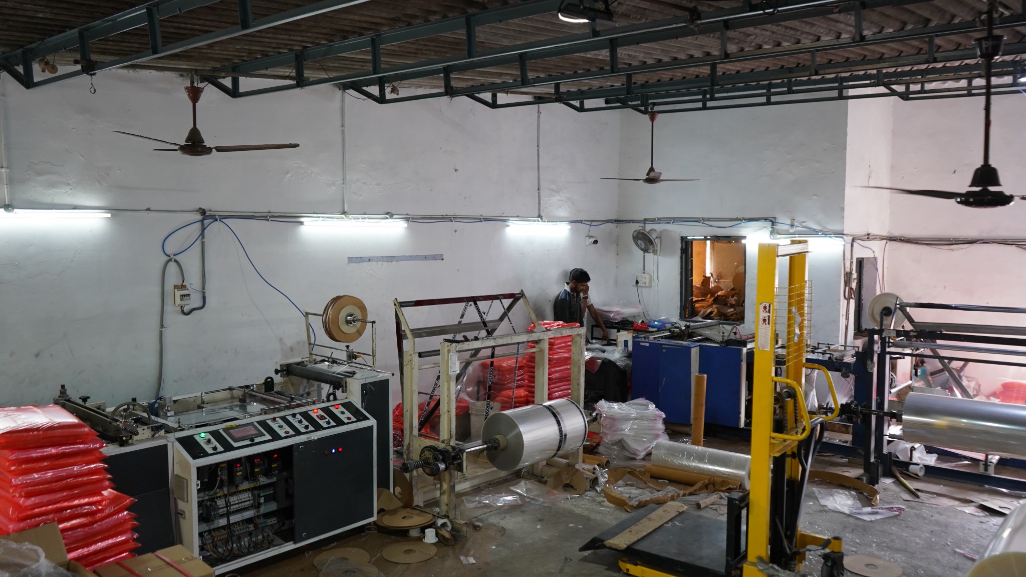 In-house packaging factory machinery and production setup